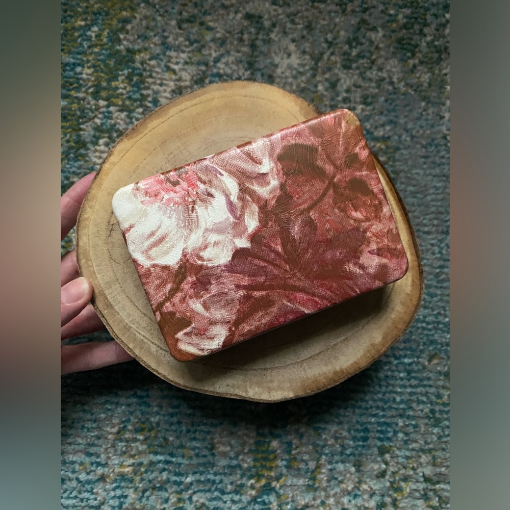 Vintage floral vinyl hinge velvet lined travel ring jewelry box